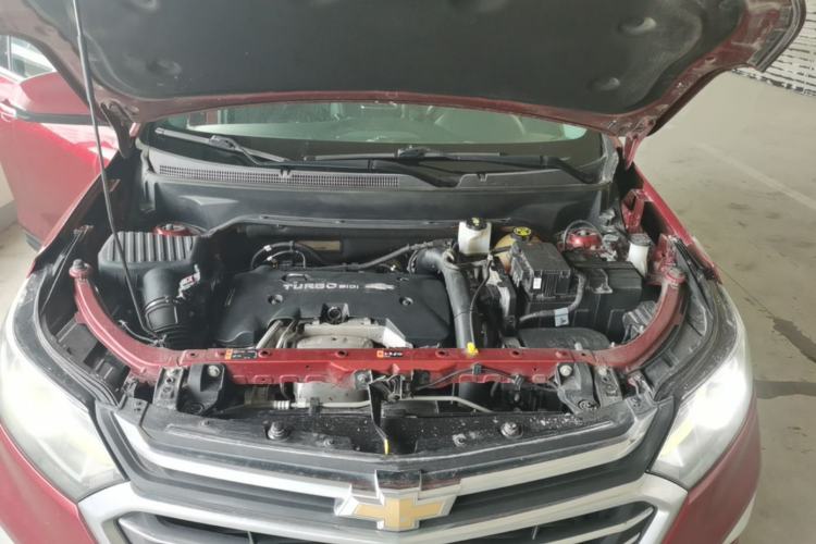 Used Chevrolet Equinox 2017 550T Automatic All-Wheel-Drive Huanjie Edition Engine Bay