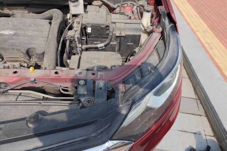 Used Chevrolet Equinox 2017 535T Automatic Lingjie Edition Engine Bay Left