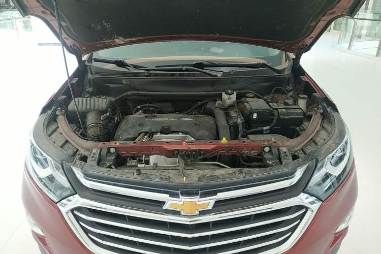 Used Chevrolet Equinox 2017 550T Automatic All-Wheel-Drive Huanjie Edition Engine Bay