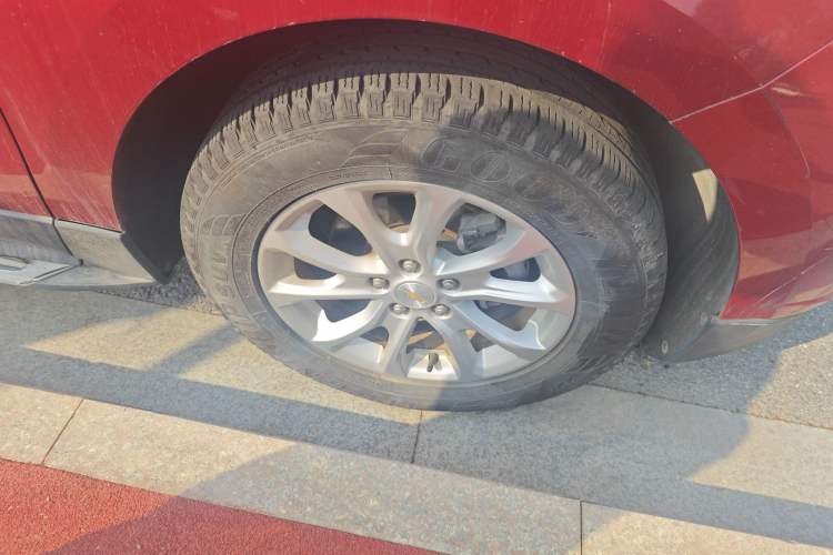 Used Chevrolet Equinox 2017 535T Automatic Lingjie Edition Exterior 4