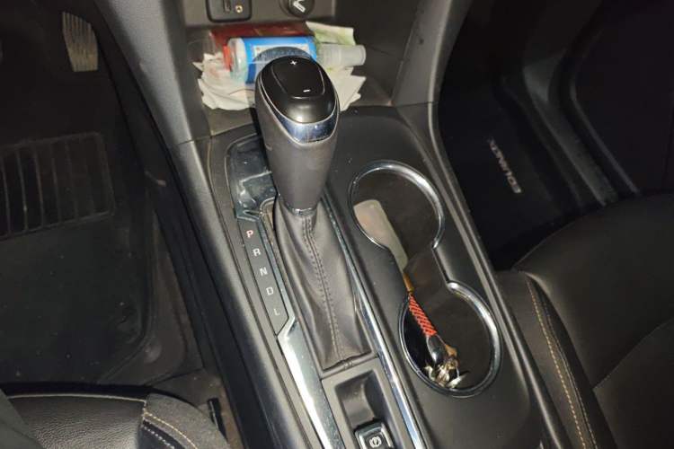 Used Chevrolet Equinox 2017 535T Automatic YuJie Edition Gear Lever