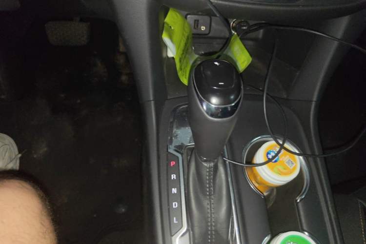 Used Chevrolet Equinox 2017 535T Automatic YuJie Edition Gear Lever
