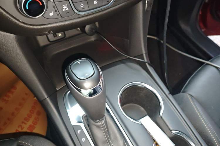 Used Chevrolet Equinox 2017 535T Automatic YuJie Edition Gear Lever