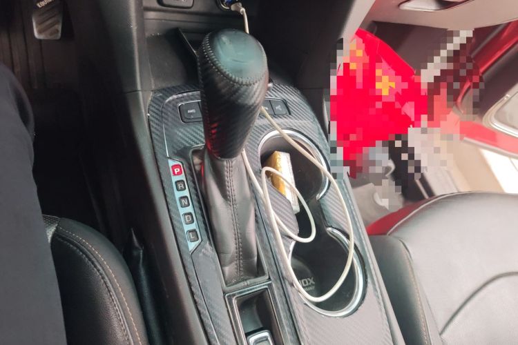 Used Chevrolet Equinox 2017 RS 550T Automatic All-Wheel-Drive Boundary Edition Gear Lever