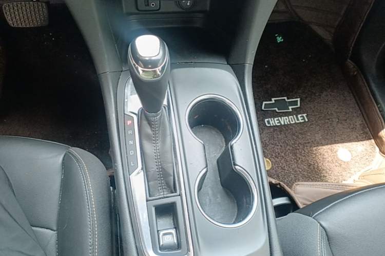 Used Chevrolet Equinox 2017 535T Automatic YuJie Edition Gear Lever
