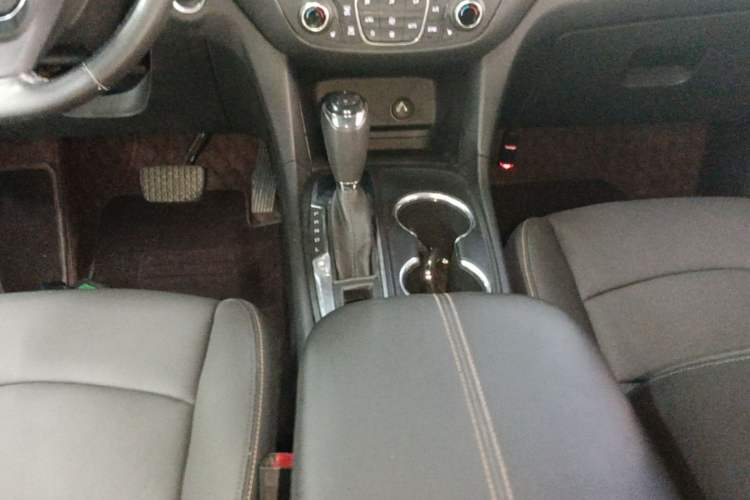 Used Chevrolet Equinox 2017 535T Automatic YuJie Edition Gear Lever