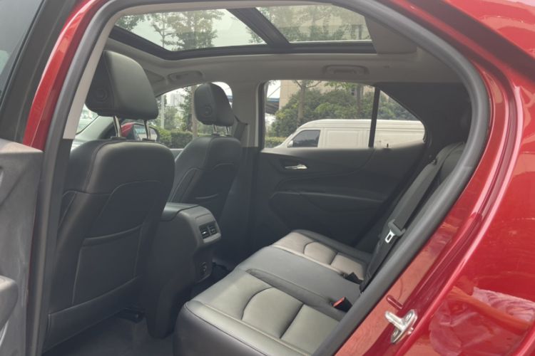 Used Chevrolet Equinox 2017 535T Automatic YuJie Edition Interior 4