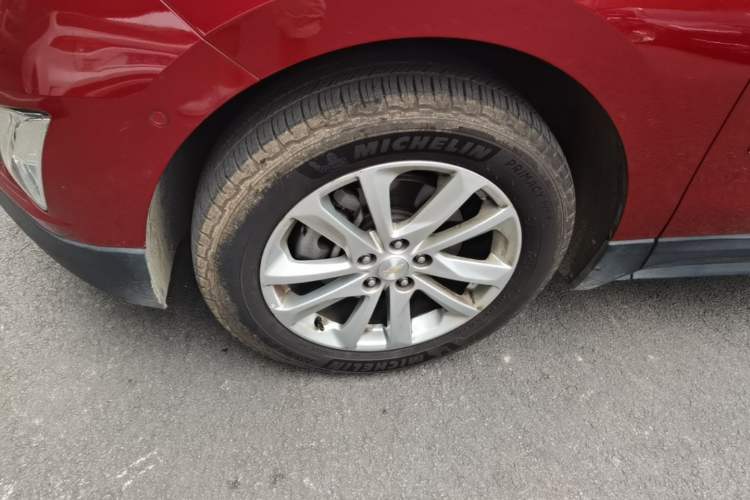Used Chevrolet Equinox 2017 550T Automatic All-Wheel-Drive Huanjie Edition Left Front Wheel Hub