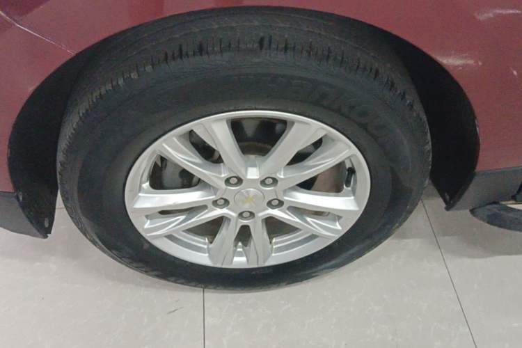 Used Chevrolet Equinox 2017 535T Automatic YuJie Edition Left Front Wheel Hub