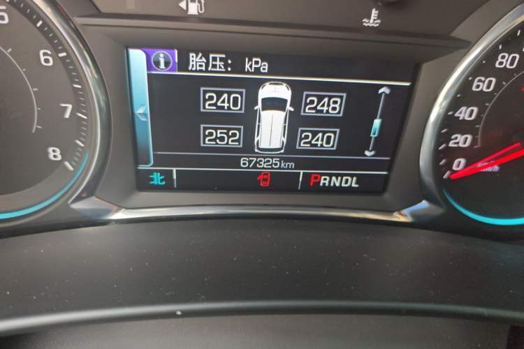Used Chevrolet Equinox 2017 550T Automatic All-Wheel-Drive Huanjie Edition Odometer Close Up