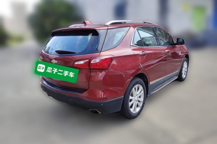 Used Chevrolet Equinox 2017 550T Automatic All-Wheel-Drive Top-Tier Version Rear Right 45 Deg
