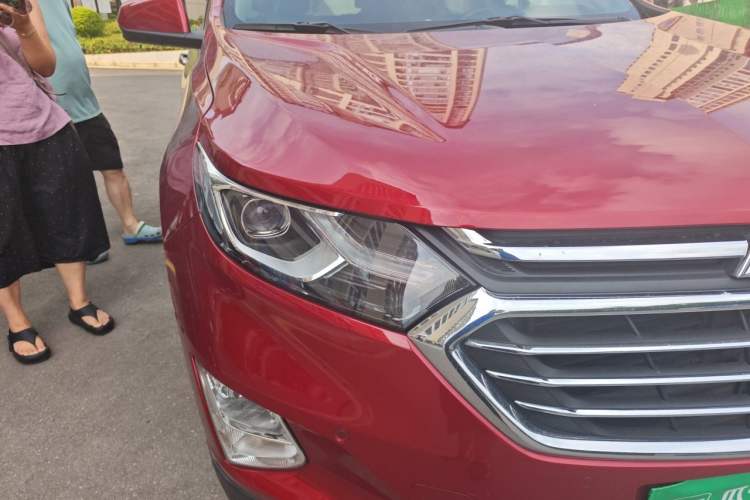 Used Chevrolet Equinox 2017 550T Automatic All-Wheel-Drive Huanjie Edition Right Front Headlight