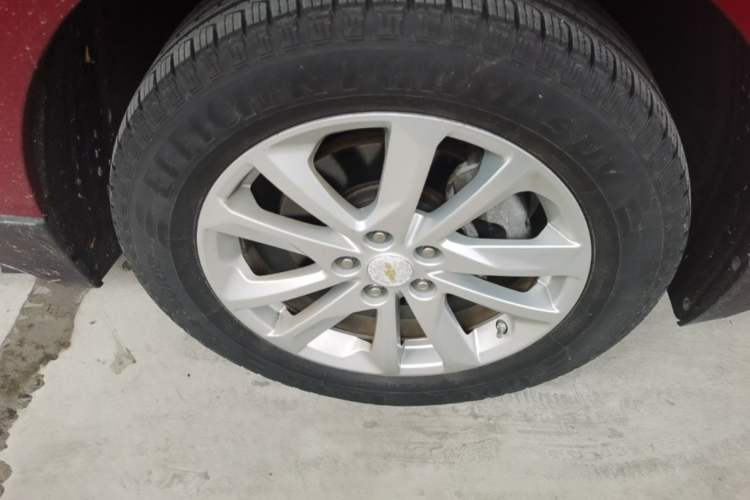 Used Chevrolet Equinox 2017 550T Automatic All-Wheel-Drive Huanjie Edition Right Front Wheel Hub