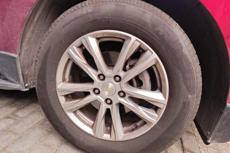 Used Chevrolet Equinox 2017 535T Automatic YuJie Edition Right Front Wheel Hub