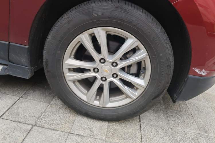 Used Chevrolet Equinox 2017 535T Automatic YuJie Edition Right Front Wheel Hub