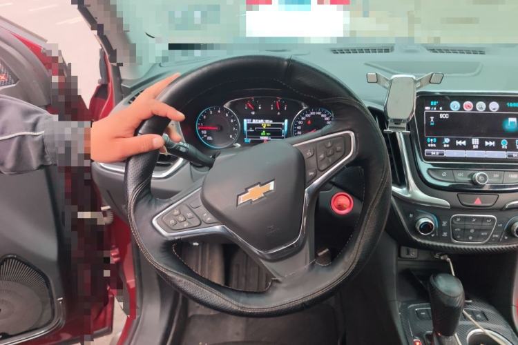 Used Chevrolet Equinox 2017 RS 550T Automatic All-Wheel-Drive Boundary Edition Steering Wheel