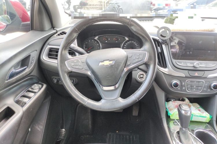 Used Chevrolet Equinox 2017 550T Automatic All-Wheel-Drive Top-Tier Version Steering Wheel