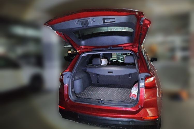 Used Chevrolet Equinox 2017 535T Automatic YuJie Edition Trunk