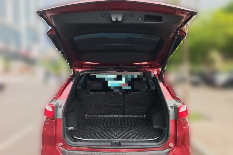 Used Chevrolet Equinox 2017 RS 550T Automatic All-Wheel-Drive Boundary Edition Trunk
