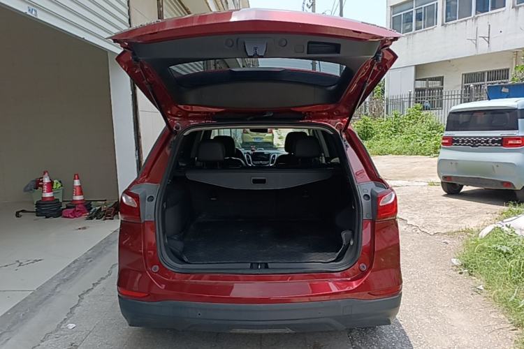Used Chevrolet Equinox 2017 535T Automatic YuJie Edition Trunk
