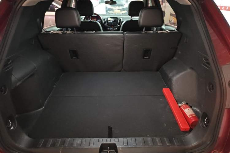 Used Chevrolet Equinox 2017 535T Automatic YuJie Edition Trunk