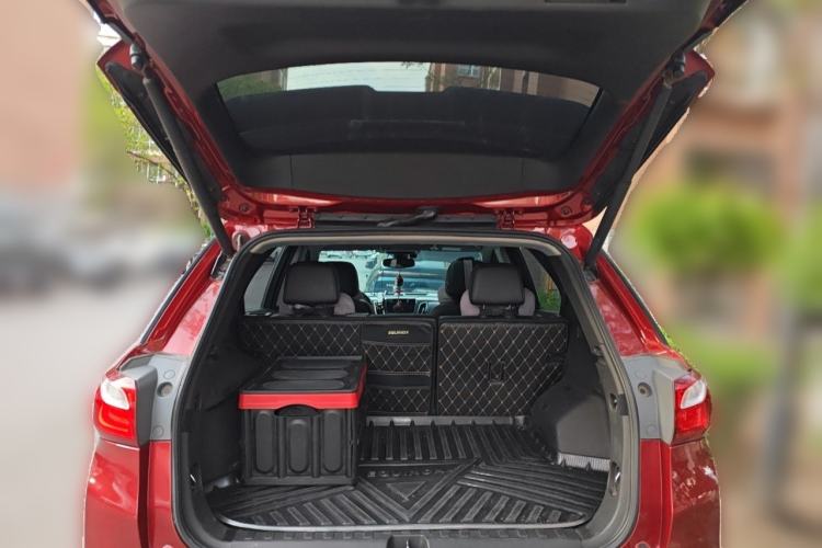 Used Chevrolet Equinox 2017 RS 550T Automatic All-Wheel-Drive Boundary Edition Trunk