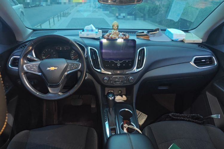 Used Chevrolet Equinox 2017 535T Automatic Chijie Edition Center Console