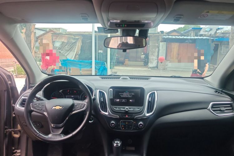 Used Chevrolet Equinox 2017 535T Automatic YuJie Edition Center Console