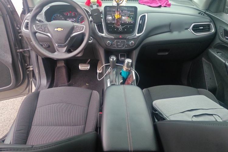 Used Chevrolet Equinox 2017 535T Automatic Chijie Edition Center Console