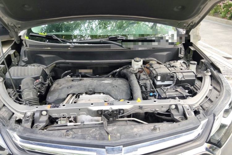 Used Chevrolet Equinox 2017 550T Automatic All-Wheel-Drive Huanjie Edition Engine Bay