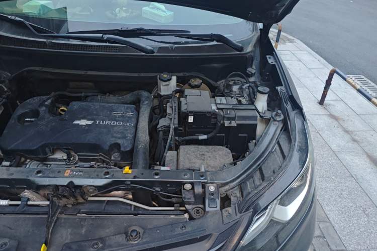 Used Chevrolet Equinox 2017 535T Automatic Chijie Edition Engine Bay Left