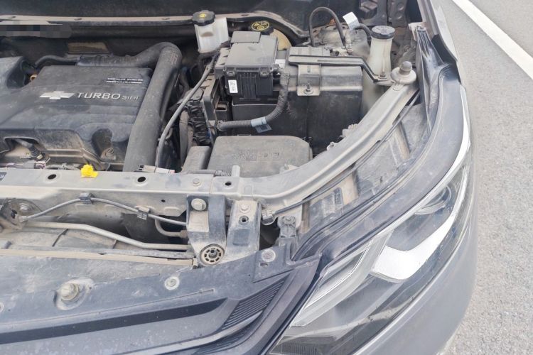 Used Chevrolet Equinox 2017 535T Automatic Chijie Edition Engine Bay Left