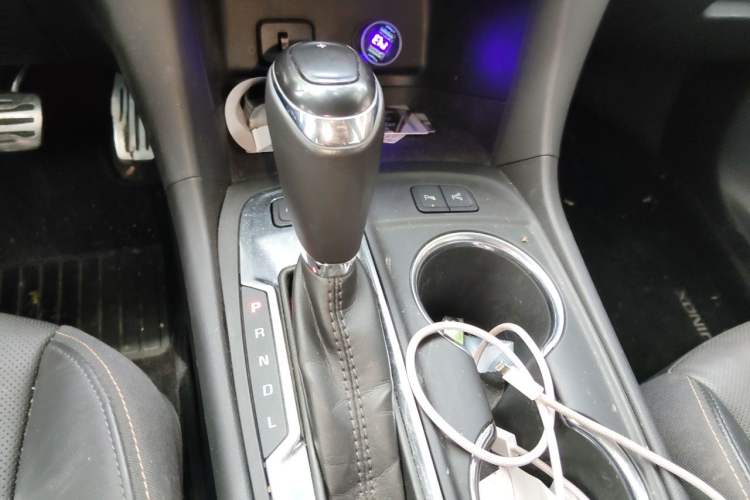 Used Chevrolet Equinox 2017 550T Automatic All-Wheel-Drive Huanjie Edition Gear Lever