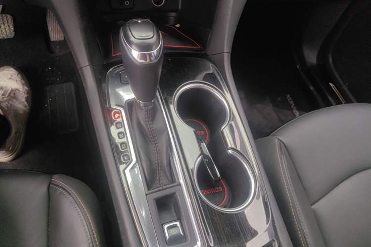 Used Chevrolet Equinox 2017 550T Automatic All-Wheel-Drive Top-Tier Version Gear Lever
