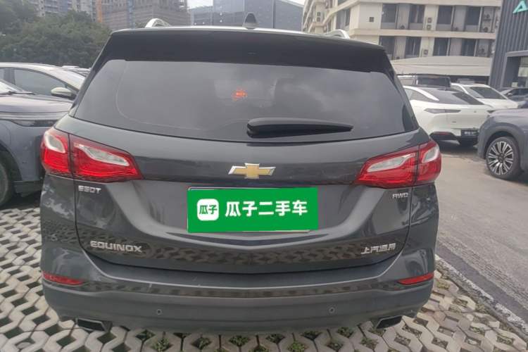 Used Chevrolet Equinox 2017 550T Automatic All-Wheel-Drive Top-Tier Version Rear