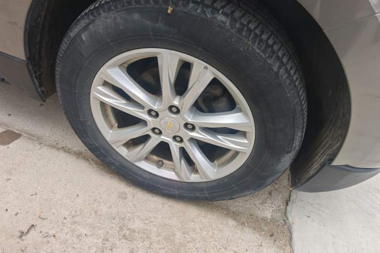 Used Chevrolet Equinox 2017 535T Automatic YuJie Edition Right Front Wheel Hub
