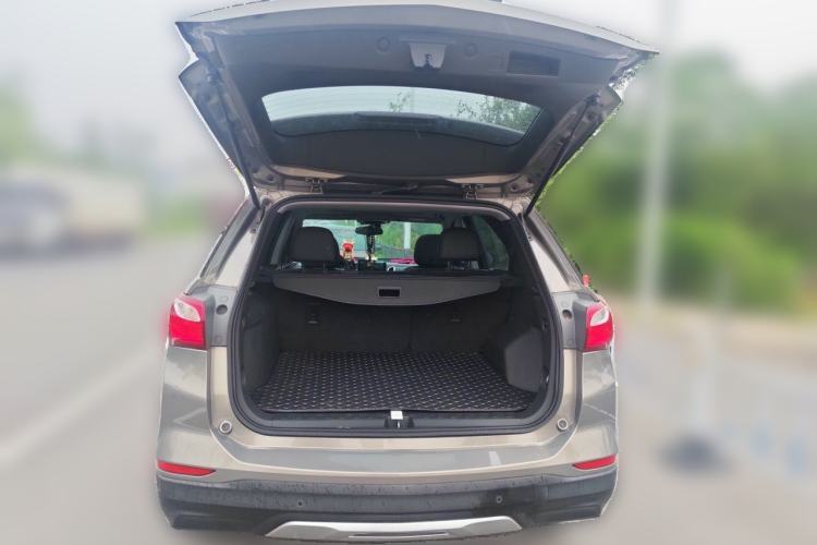 Used Chevrolet Equinox 2017 535T Automatic Chijie Edition Trunk