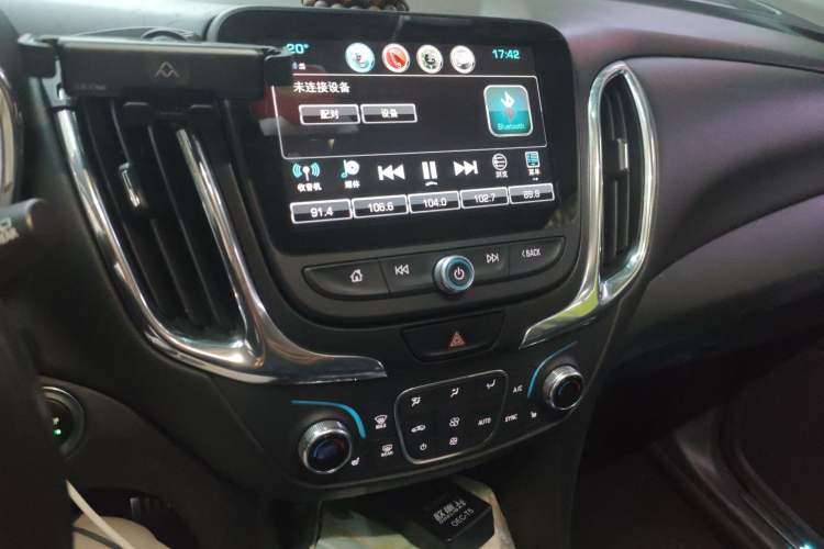 Used Chevrolet Equinox 2017 535T Automatic YuJie Edition Audio And AC Panel