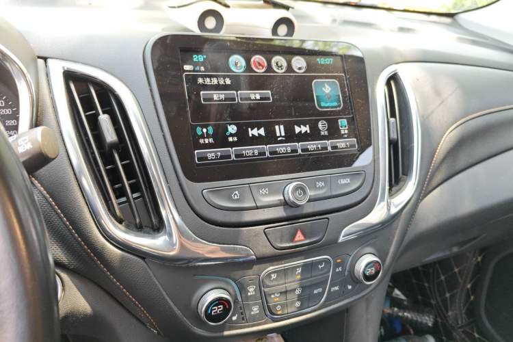 Used Chevrolet Equinox 2017 535T Automatic YuJie Edition Audio And AC Panel