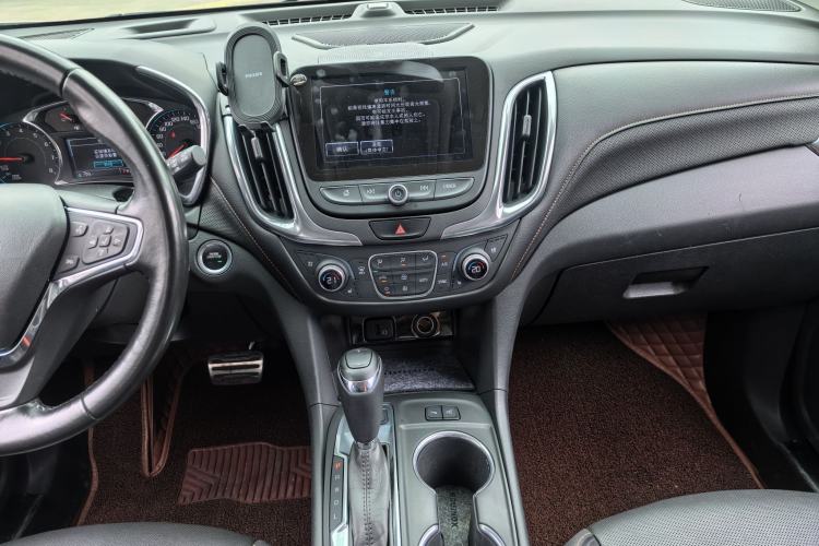Used Chevrolet Equinox 2017 550T Automatic All-Wheel-Drive Huanjie Edition Audio And AC Panel
