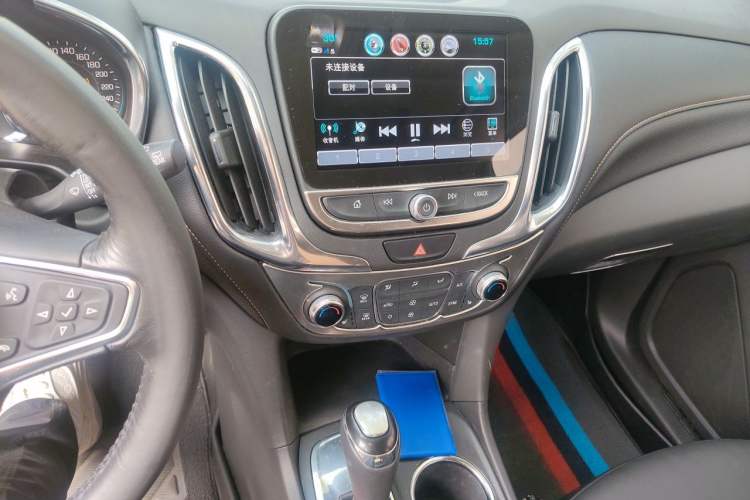 Used Chevrolet Equinox 2017 535T Automatic YuJie Edition Audio And AC Panel