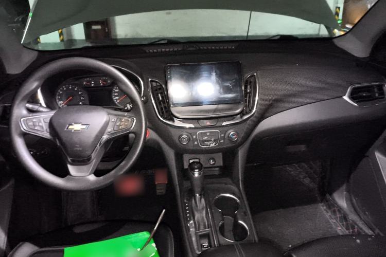 Used Chevrolet Equinox 2017 535T Automatic Chijie Edition Center Console