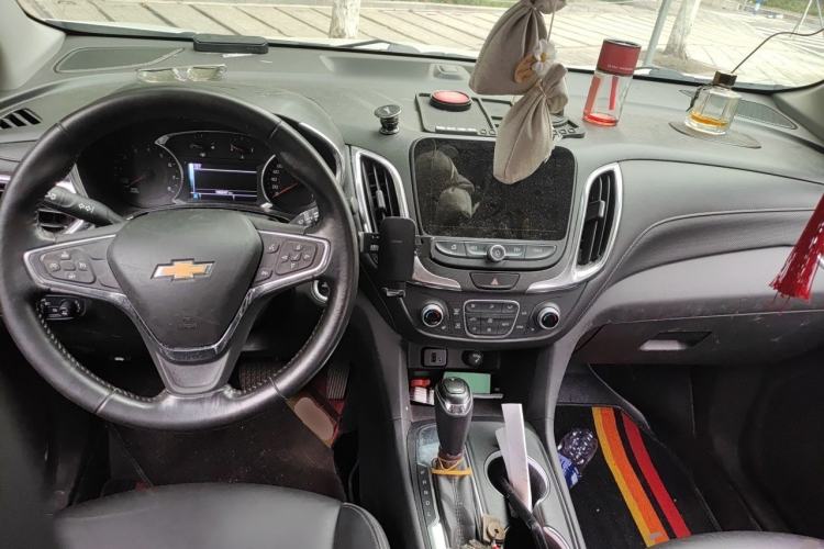 Used Chevrolet Equinox 2017 535T Automatic YuJie Edition Center Console