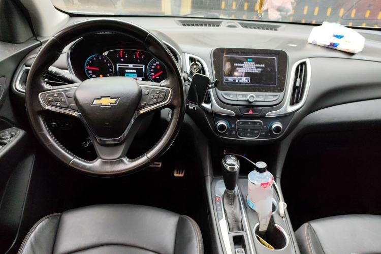 Used Chevrolet Equinox 2017 535T Automatic YuJie Edition Center Console