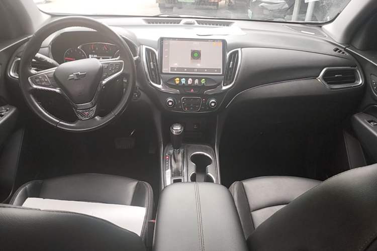 Used Chevrolet Equinox 2017 535T Automatic YuJie Edition Center Console