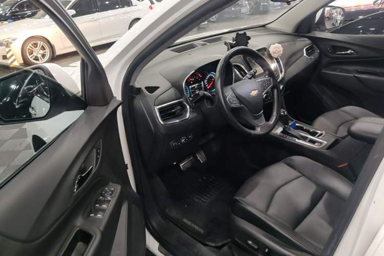 Used Chevrolet Equinox 2017 535T Automatic Chijie Edition Driver Seat