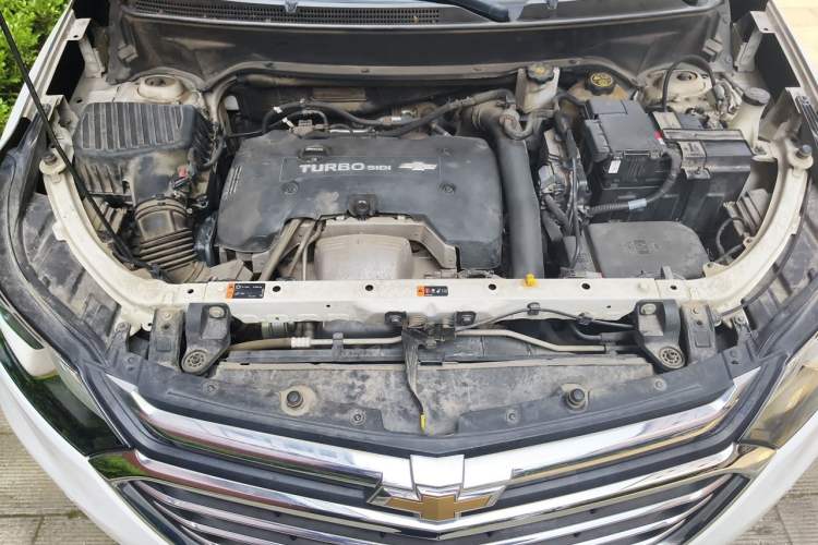 Used Chevrolet Equinox 2017 550T Automatic All-Wheel-Drive Huanjie Edition Engine Bay
