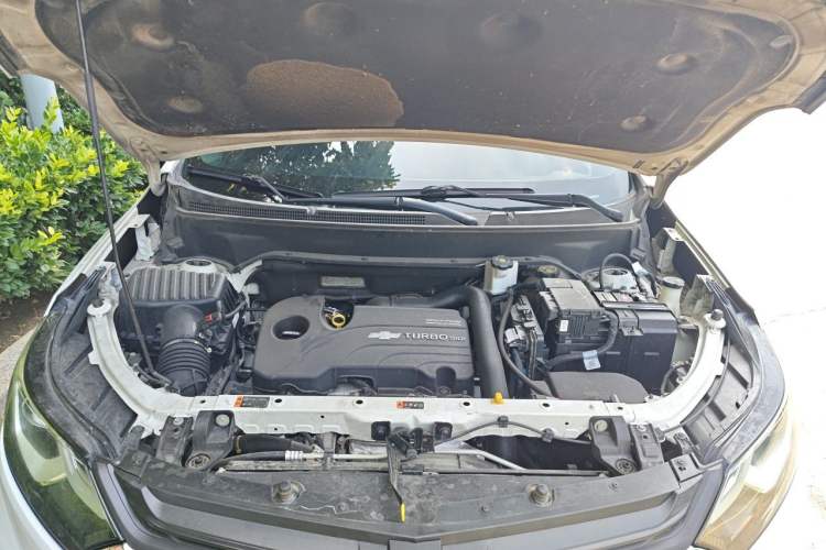 Used Chevrolet Equinox 2017 535T Automatic Chijie Edition Engine Bay