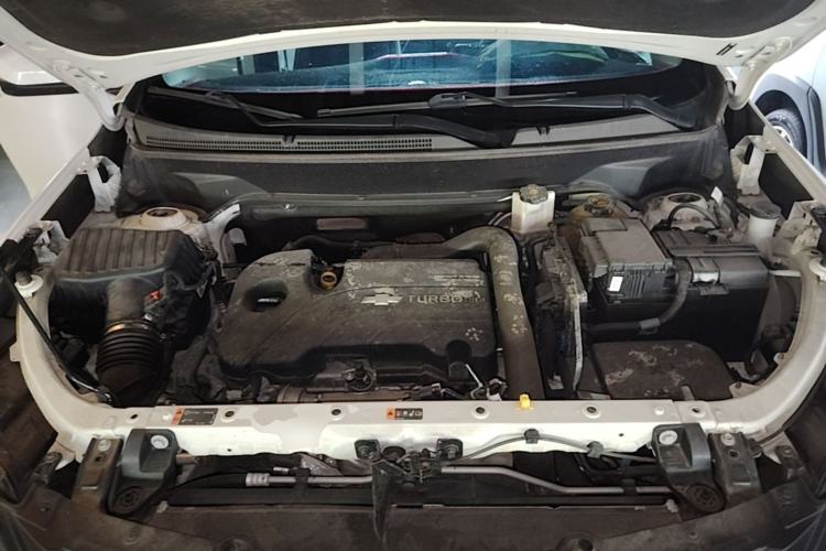 Used Chevrolet Equinox 2017 535T Automatic Chijie Edition Engine Bay