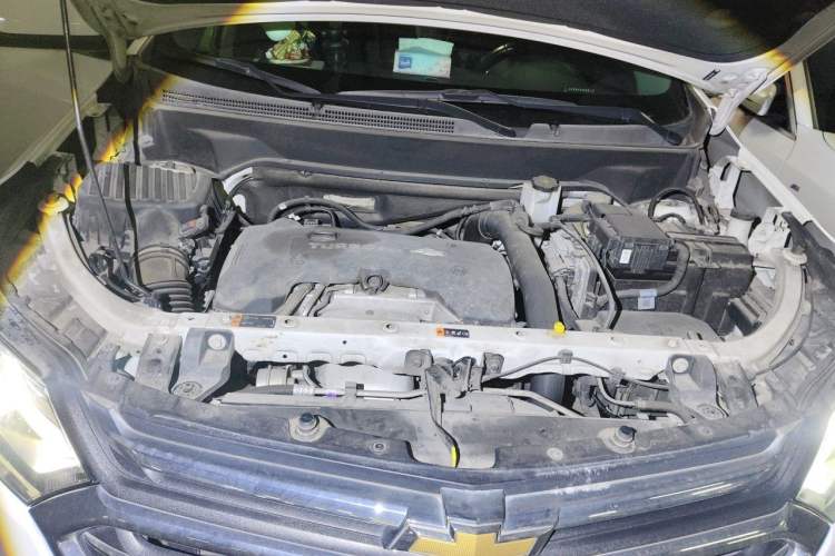 Used Chevrolet Equinox 2017 550T Automatic All-Wheel-Drive Huanjie Edition Engine Bay